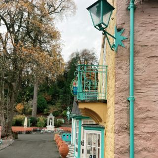 การหลบหนีอันมหัศจรรย์สู่พอร์ตเมเรียน - “พบกันที่นั่น”