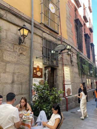Incredible Grilled Mushrooms at Mesón del Champiñón in Madrid 🍄🟫