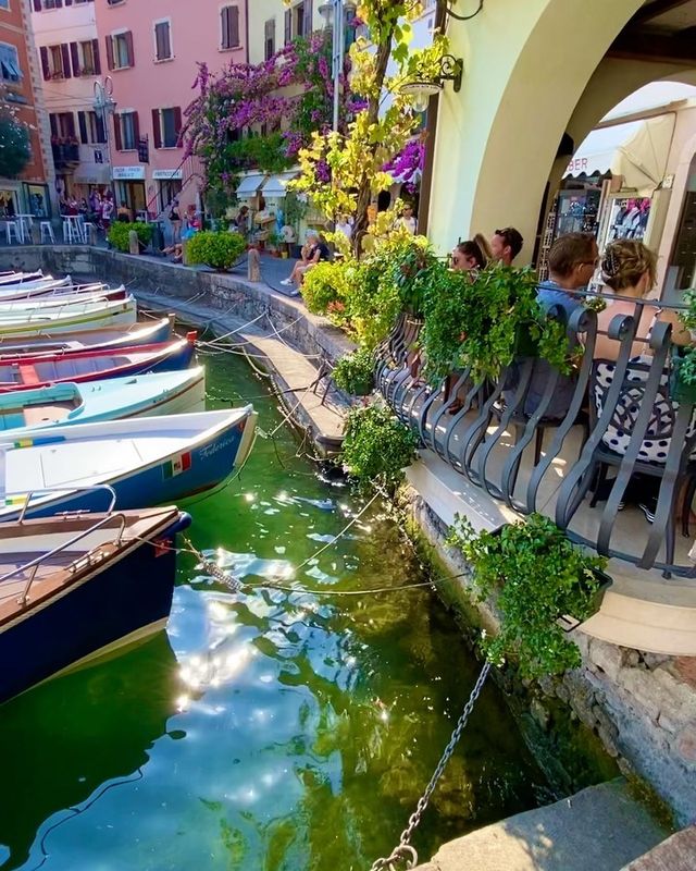 Enchanted Moments on the Shores of Lake Garda, Italy 🇮🇹