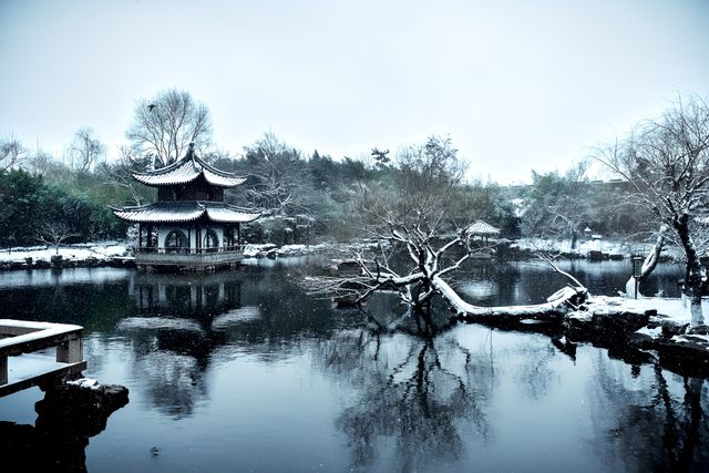 雪中水繪園