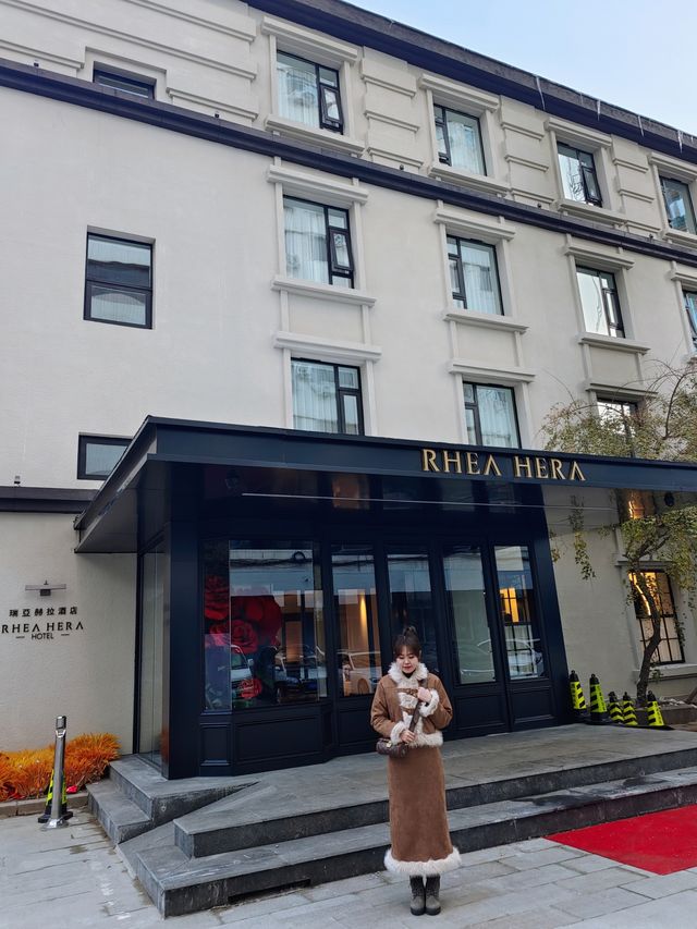 沈陽酒店|淺析黑金復古風獨棟酒店