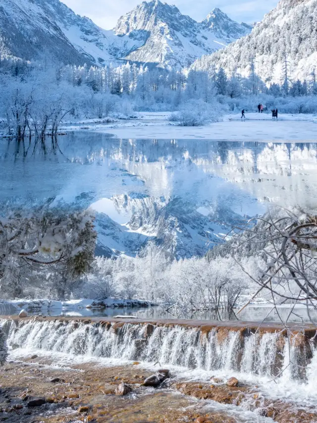 毕棚沟の冬景色：冬の日の童話の世界