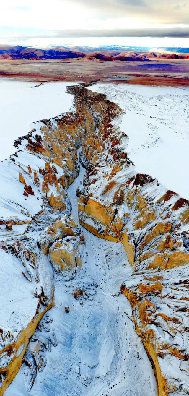 喜馬拉雅山脈下最美大地地裂，奇林峽