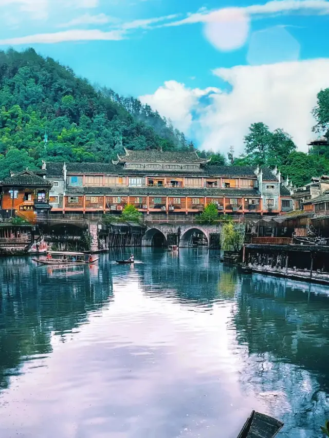 A Two-Day Tour of Western Hunan: A Detailed Guide to Ancient Architecture and Natural Beauty
