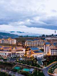 🌟 Fengqing's Finest: Wyndham Resort & Spa Review 🌿🏨