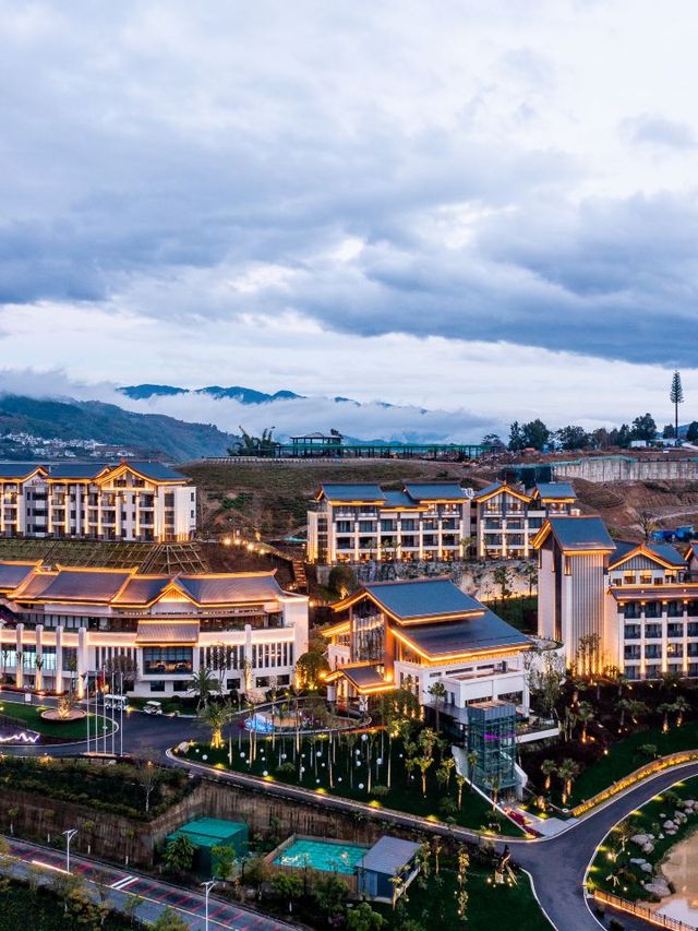 🌟 Fengqing's Finest: Wyndham Resort & Spa Review 🌿🏨