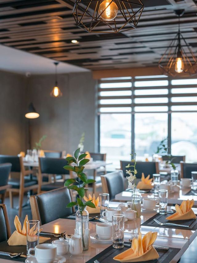 🌟 Hanoi's Hidden Gem: Bespoke Trendy Hotel 🌟