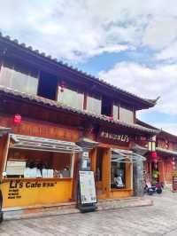 玉溪避暑中：李水仙咖啡Li's。