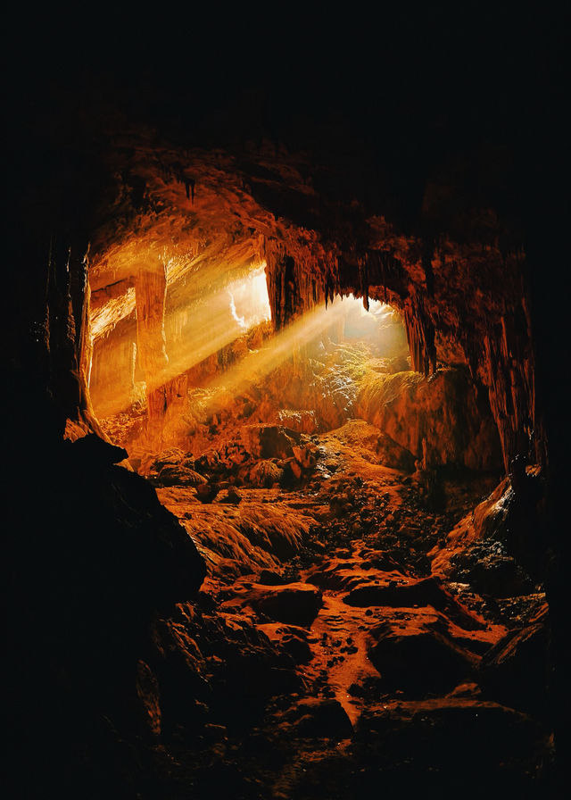秦嶺驚現「九層妖塔」,三天探秘之旅等你!。 秦嶺驚現「九層妖塔」,三天探秘之旅等你!。