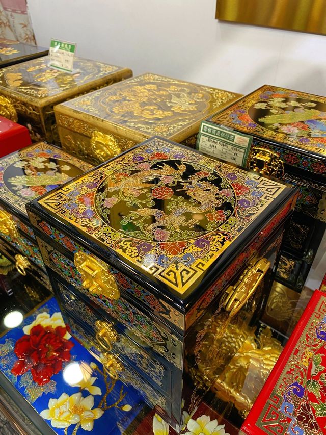 平遥永隆號推光漆器|匠心獨具。 平遥永隆號推光漆器|匠心獨具。