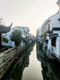 蘇州十全街，水陸平行，河街相鄰，古樸又時尚