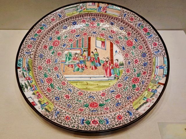 Liwan Museum: A Collection of Impressive Artifacts