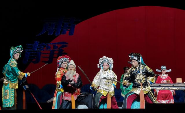 錫劇裡的戀愛腦，為夫燒樓、巡狩懲貪官！
