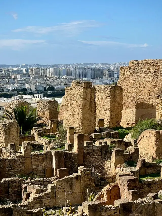 Visa-free travel to Morocco and other countries is a great choice for traveling with old friends.