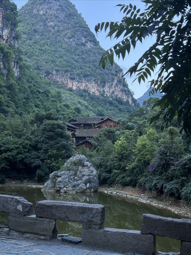 峰林布依，彷彿誤入了千與千尋的神秘世界