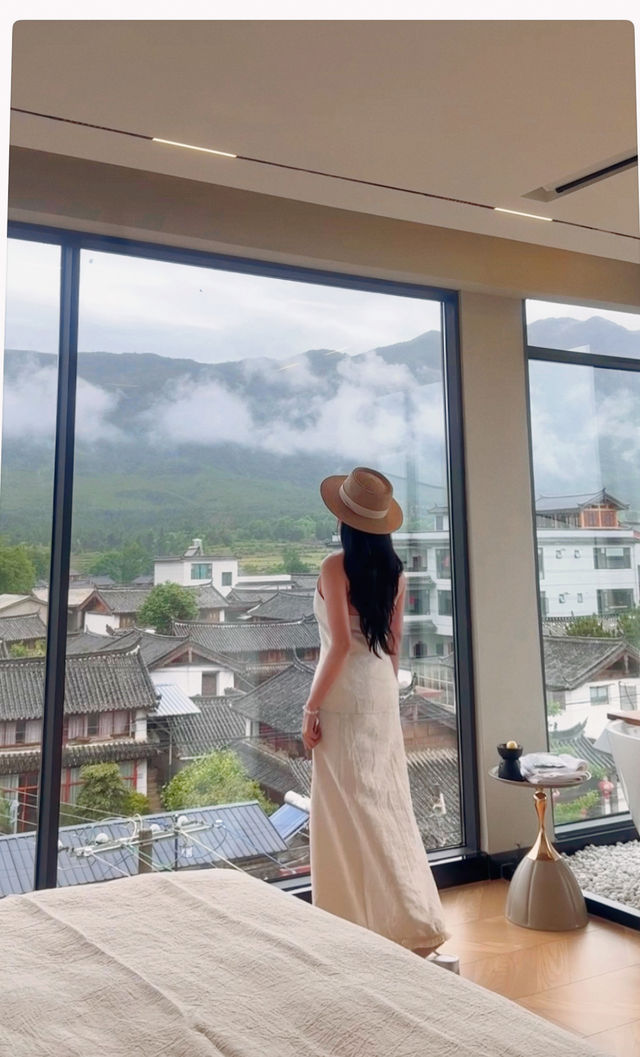 為咗呢扇窗，我專登飛咗去麗江