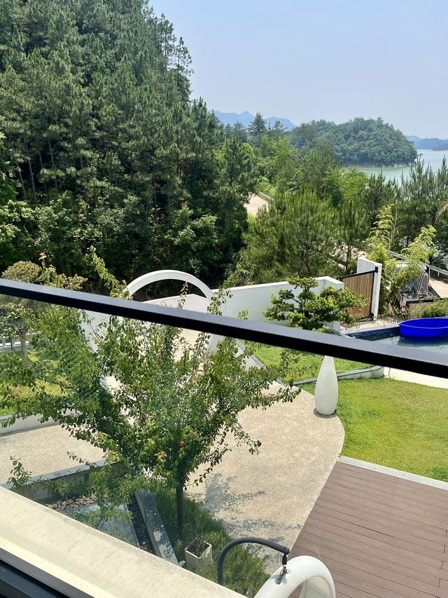 來千島湖..開窗就係湖景