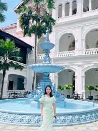 Raffles Hotel in Singapore is Stunning ♥️😍