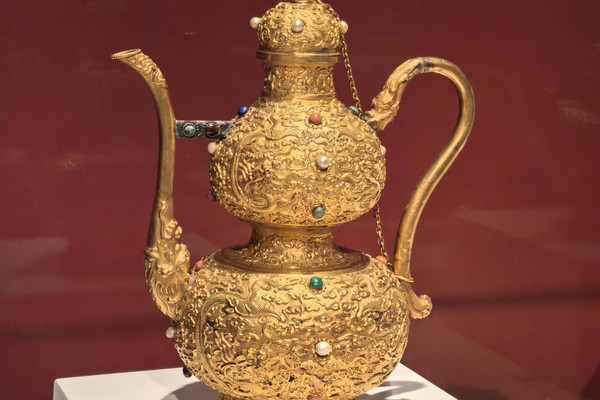 No need to fly to directly experience national treasures! The Hong