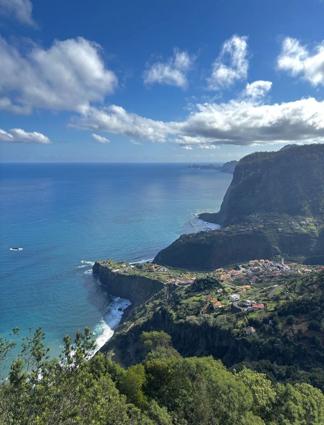 懸崖上的魔方劇場：馬德拉島千層文明解碼指南