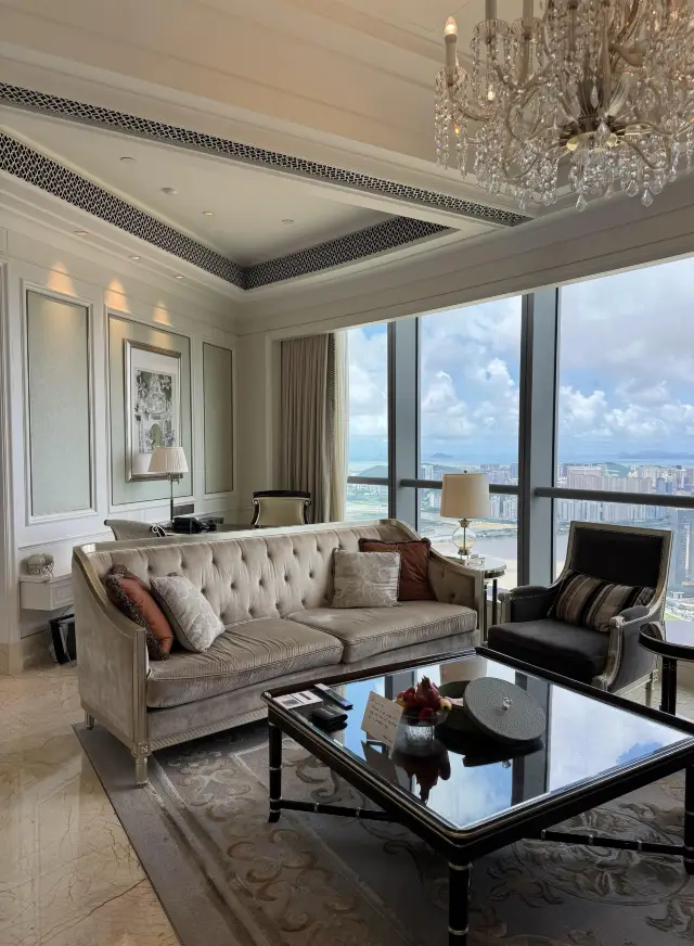 The Mainland St. Regis Ceiling Zhuhai Hengqin St. Regis In-Depth Review