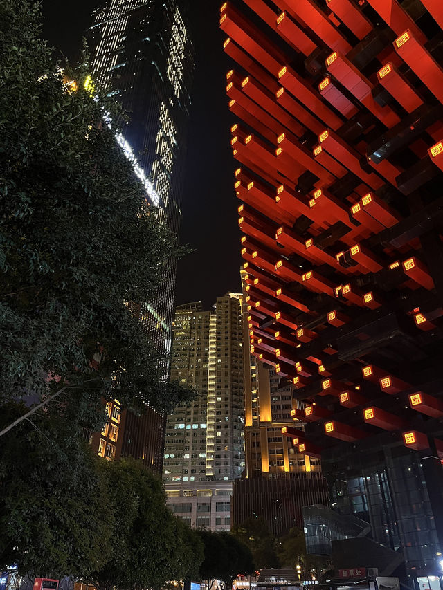 Chongqing in 3 Days: Urban Vibes, Scenic Wonders & Delicious Hotpot
