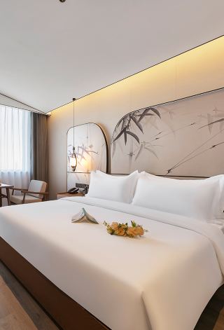 This hotel actually offers tea tasting and fitness facilities—so impressive!