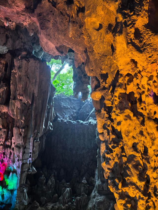 清遠寶晶宮｜溶洞奇觀冠嶺南 天鵝湖畔享悠閒