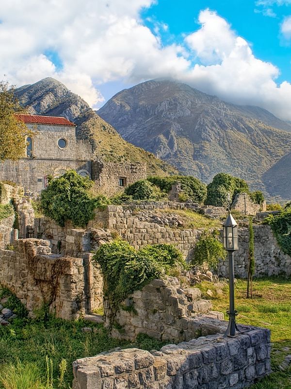 黑山1日包車遊打卡小眾秘境 黑山1日包車遊打卡小眾秘境