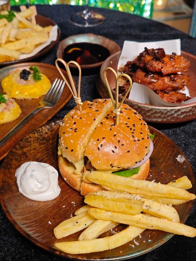 漢口江邊的夜,別再去人擠人啦!聽我的,來這裡! 漢口江邊的夜,別再去人擠人啦!聽我的,來這裡!