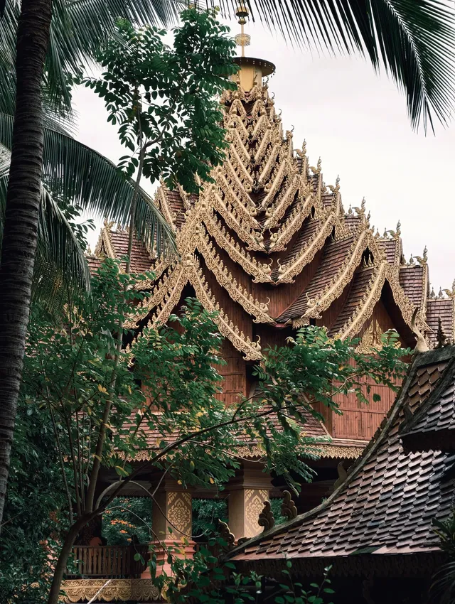 買套傣風便裝帶娃闖進傣王御花園 買套傣風便裝帶娃闖進傣王御花園