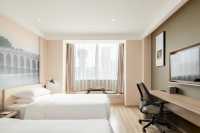 來北京絕對要住的寶藏酒店距離各大景點步行可達，重點是小哥哥們帥服務還好，愛了愛了～  這次北京4日