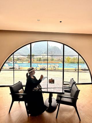 양삭 산수 속에 머물며, 희시장원에서 일몰을 누리다