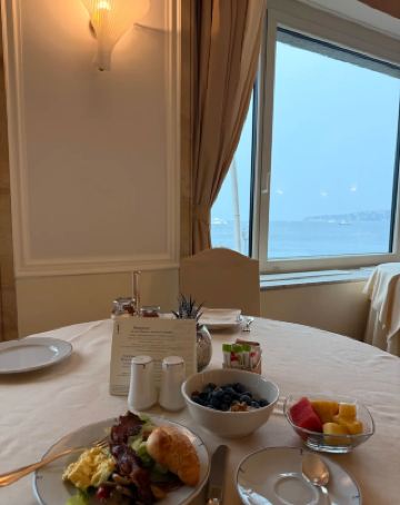 探索那不勒斯的奢華：我在那不勒斯君悅酒店的難忘住宿體驗