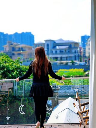 You might bump into a celebrity while staying at this guesthouse in Hengdian!