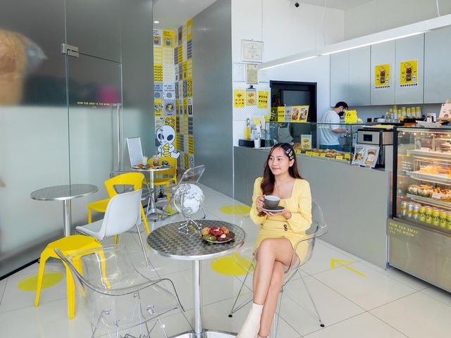 คาเฟ่โฮมเมด ธีมดวงจันทร์และอวกาศ @ภูเก็ต