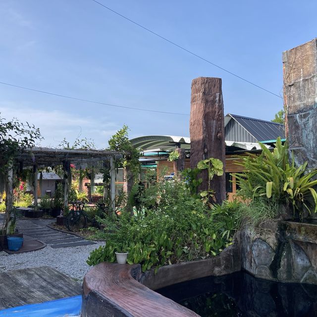 Lae Bin Cafe