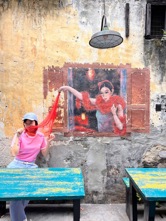 Impressive murals at Kwai Chai Hong