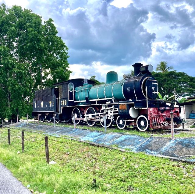 Khok Pho Railway