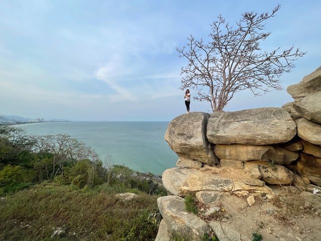 วัดเขาตะเกียบ (Wat Khao Takiap
