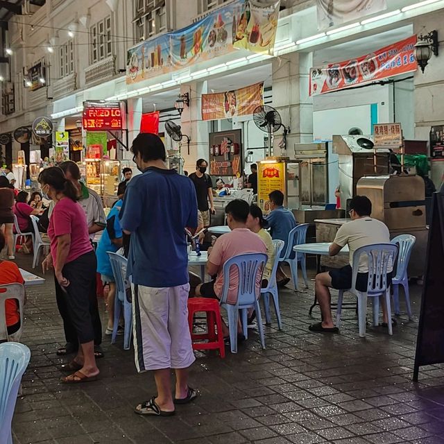 Riverfront food court👍🏻