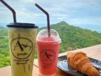 นั่งคาเฟ่วิวภูเขา