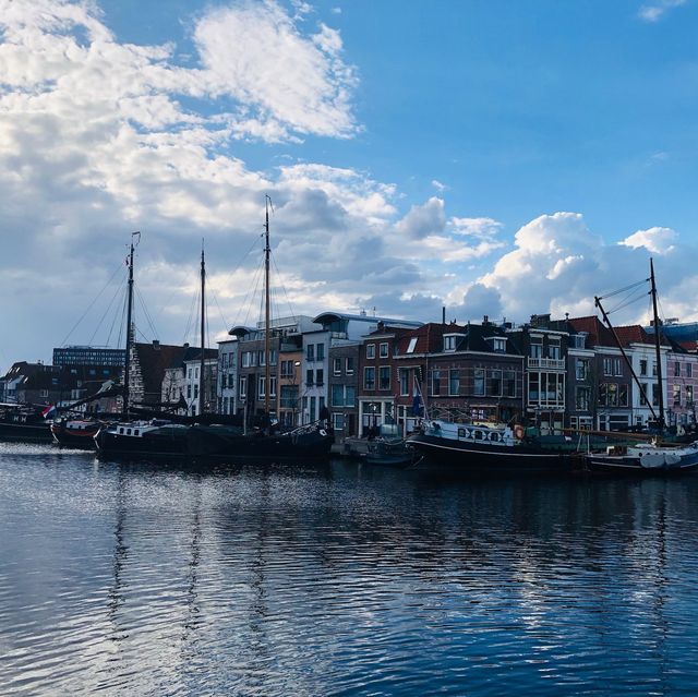 荷蘭🇳🇱萊頓市中心河岸景色🚤🛶