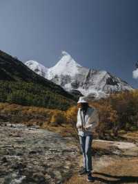 The famous hike to the milk lake in Yading