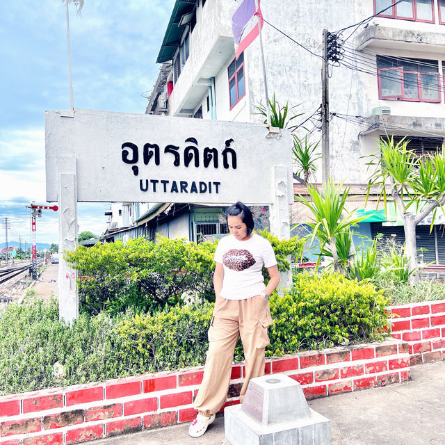 เดินทางรถไฟ อุตรดิตถ์🚂