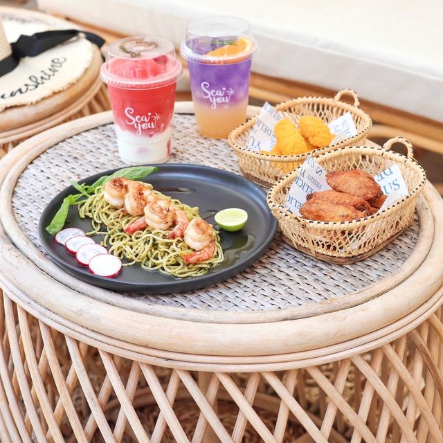 曼谷渡假風河畔cafe