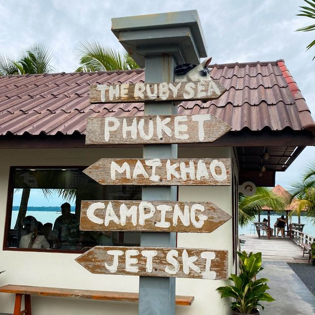 Cafe ริมทะเลบรรยายกาศดีฟุดๆ