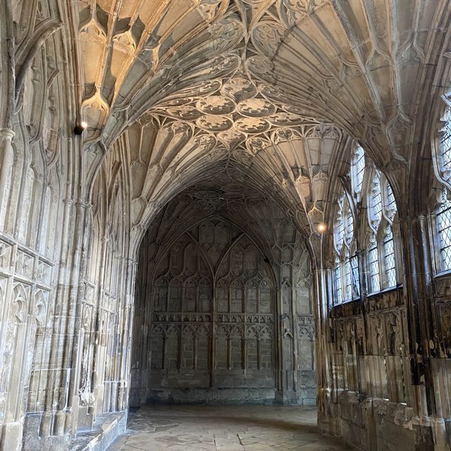 哈利波特拍攝場地Gloucester Cathedral