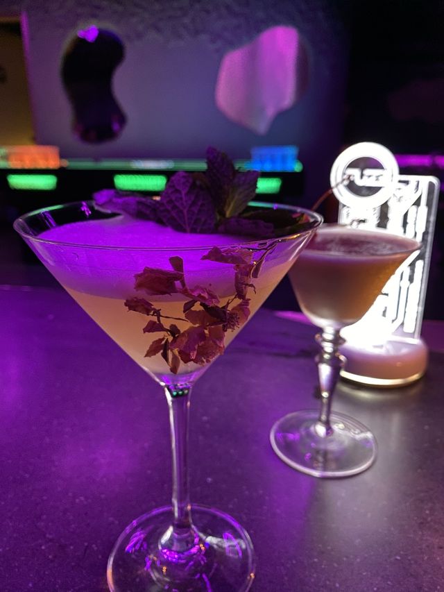 中環:蘭桂坊 cyber 酒吧 中環:蘭桂坊 cyber 酒吧