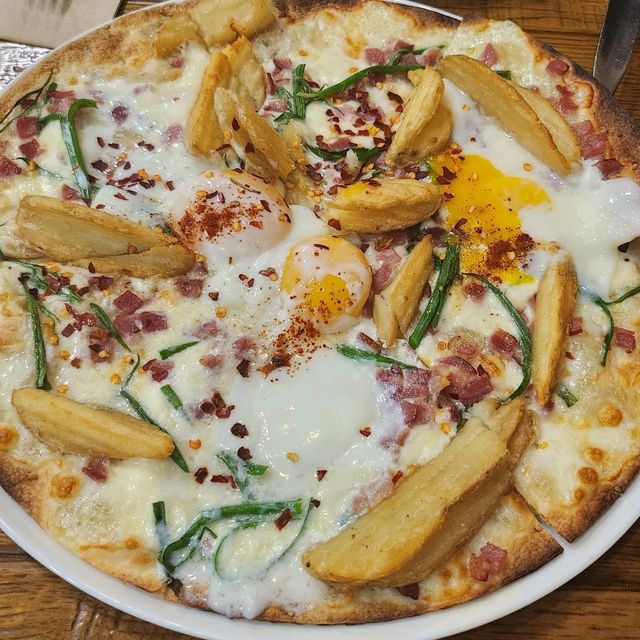특이하고 맛있는 피자가 있는곳 캘리포니아 피자키친